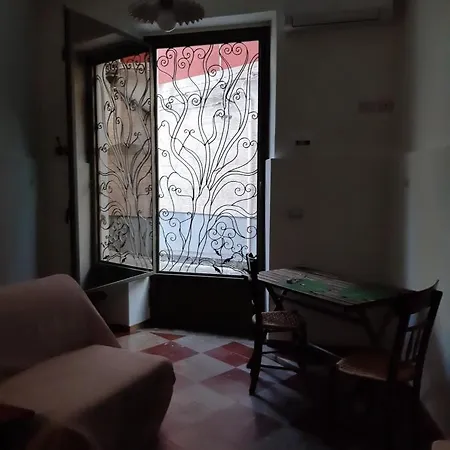 Tra I Vicoli Di Aci Appartement