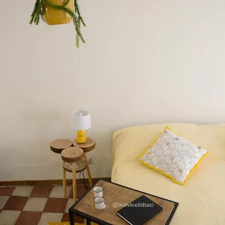 Tra I Vicoli Di Aci Apartment
