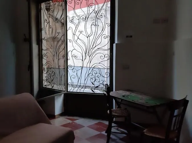 Tra I Vicoli Di Aci Appartement