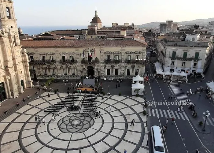 Tra I Vicoli Di Aci